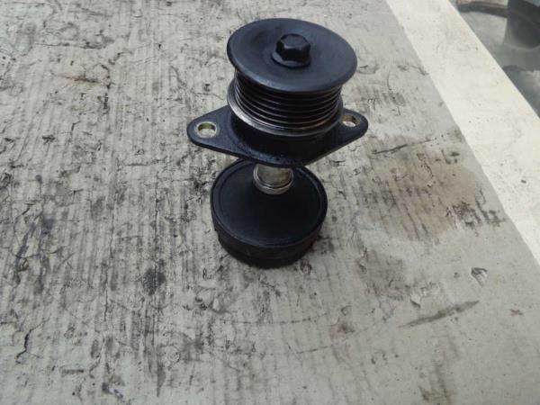 ENTRETOISE ALTERNATEUR FORD - Vue 1